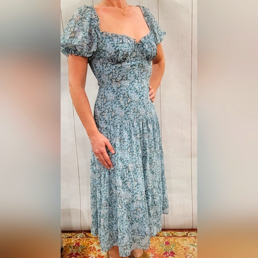 ASTR THE LABEL Blue Floral Midi